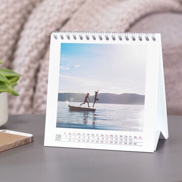Printed Desk Calendars | Online Printing Service | Order 24/7